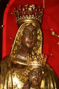 il_volto_bruno_della_madonna_di_viggiano